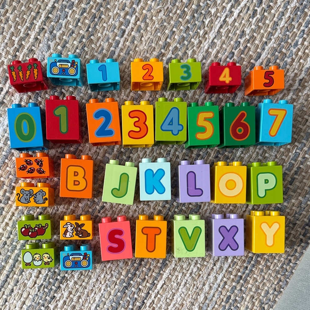 Lego Duplo variety lot of numbers, letters, and special pieces